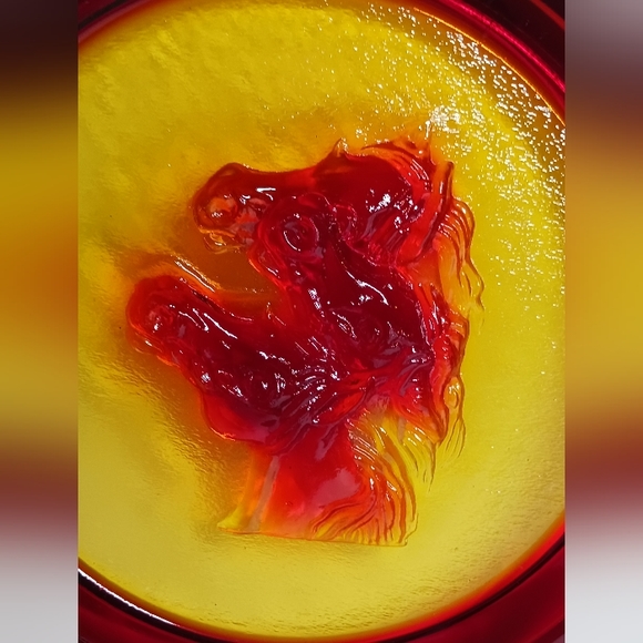 10.75" Vintage 1950s Amberina Solid Glass plate with horses heads,L E SMITH - Picture 2 of 7